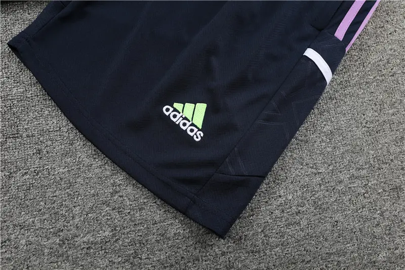 طقم لباس فريق ريال مدريد - الصورة 15