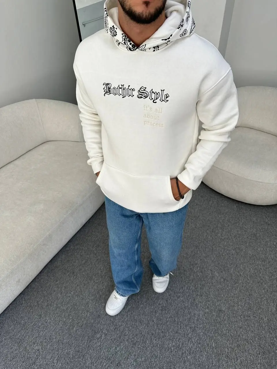 سويت شيرت بغطاء للرأس