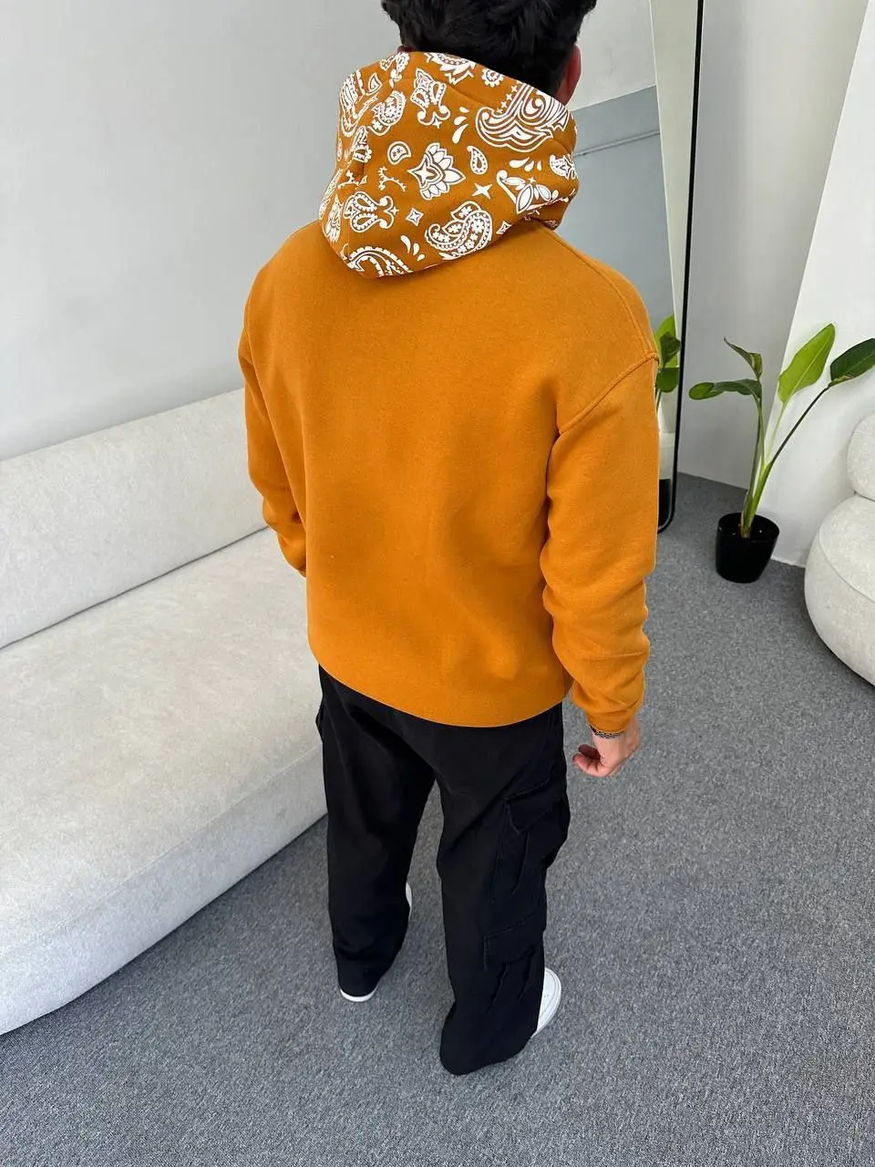 سويت شيرت بغطاء للرأس - الصورة 16